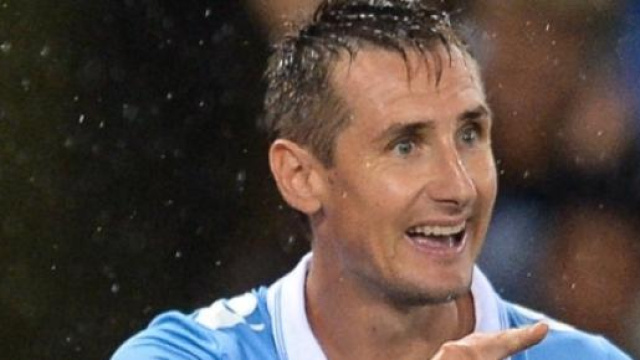 Ennesima sfida tra Totti e Klose