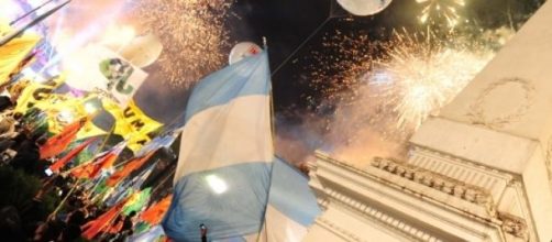 La plaza de mayo repleta para un nuevo festejo