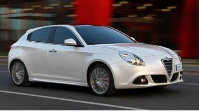  Alfa Romeo Giulietta a trazione posteriore?