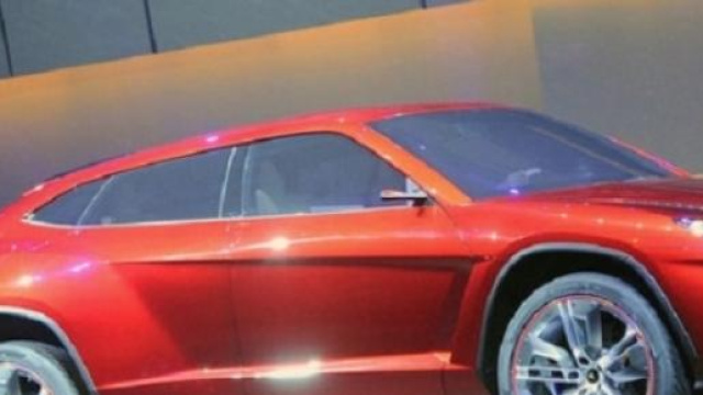 Lamborghini: il Suv Urus sar&agrave; prodotto in Italia 