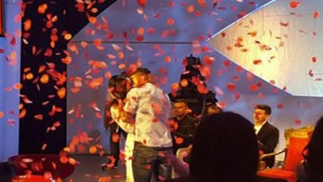 Uomini e Donne Valentina Dallari sceglie Andrea.