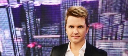 Del Moro conductor del programa Intratables