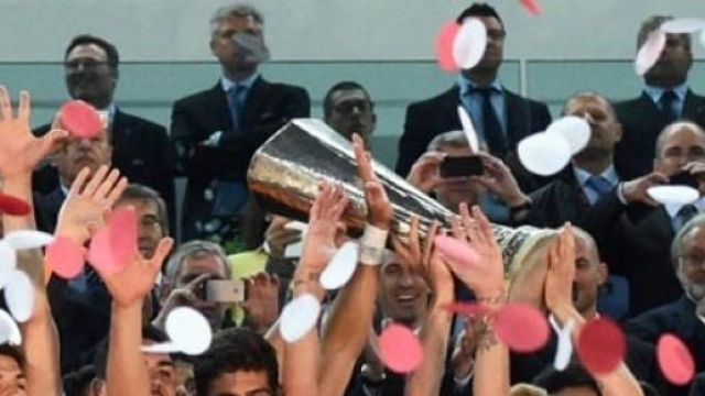 Il Siviglia festeggia la vittoria in Europa League