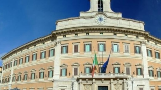 Politica, ultime schermaglie tra i leader