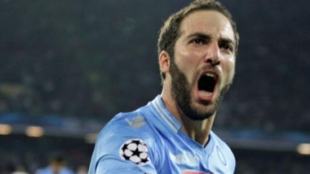 gonzalo Higuain schierato dal 1&deg; in Napoli-Lazio