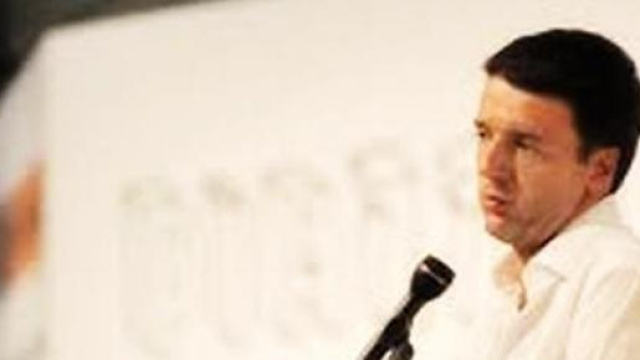 Renzi contestato alla Festa dell'Unit&agrave;