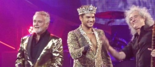 Adam Lambert junto a Roger Taylor y Brian May