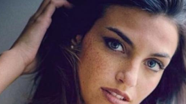 Nicole cerca stemperare l'ansia 