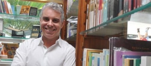 El escritor argentino Julio Bevione 