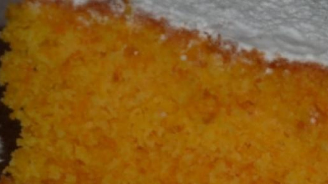 La torta camilla, con carote e cioccolato