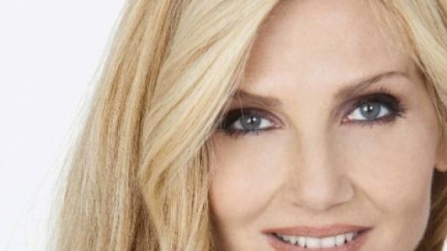Anticipazioni Amici, Lorella Cuccarini ospite
