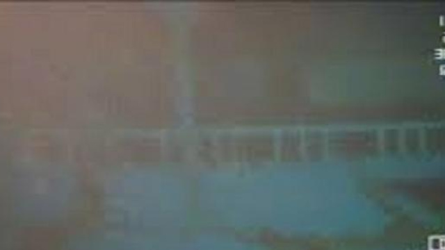 Immagine  del barcone in fondo al mare.