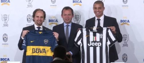 Pagani, Falt y Trezeguet posan con las camisetas