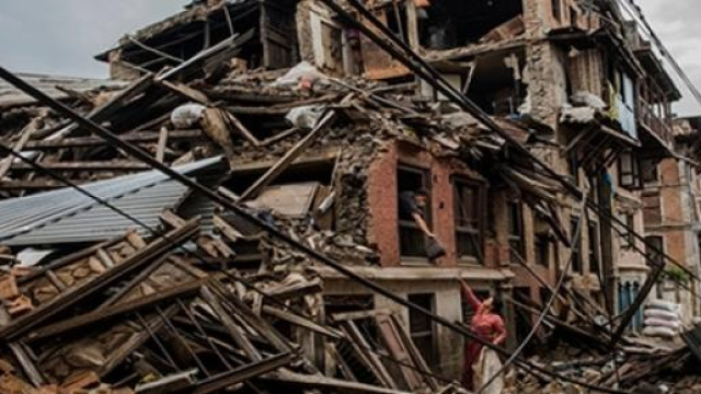 Distruzione e morte nella capitale di Kathmandu