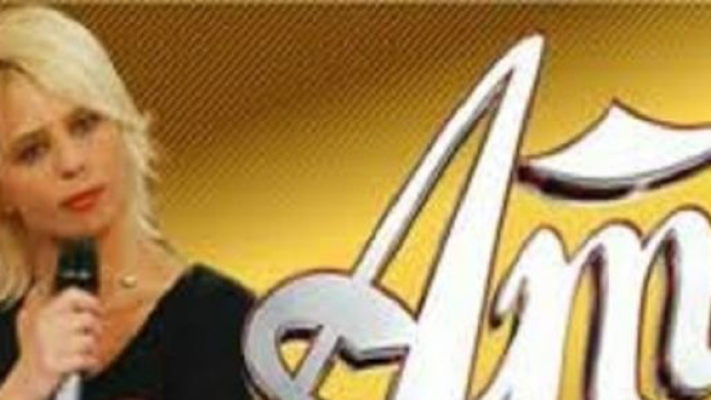 Maria De Filippi, conduttrice del programma Amici.