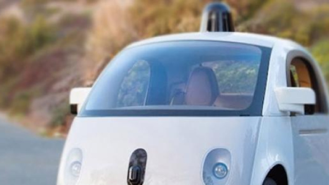 Foto di una Google Car in movimento