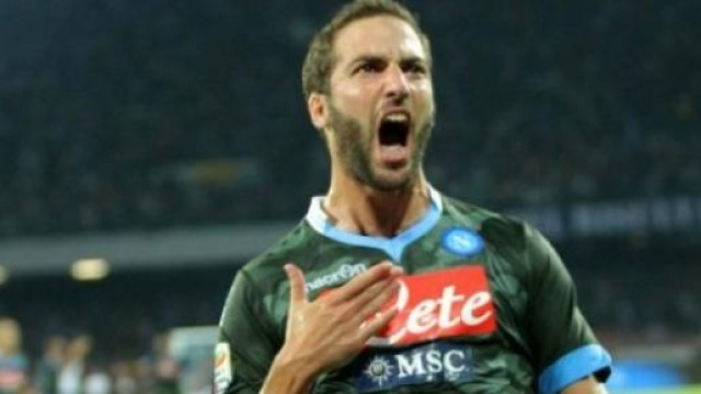 Gonzalo Higua&iacute;n, ultimi giorni con il Napoli? 
