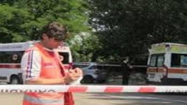 Soccorritori sul luogo della tragedia.