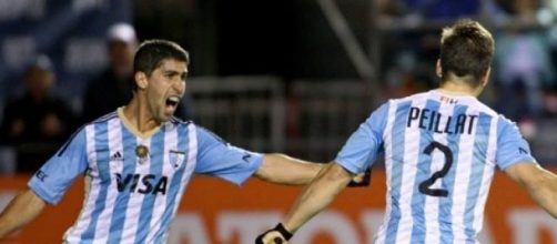 Pelliat festejando el primer gol del partido