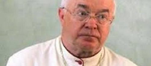 A Weseloswski se lo culpa por abusos sexuales.