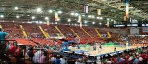 El club Obras Basket y Quimes se juegan