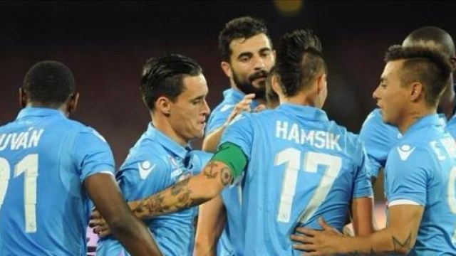 Arrivano le prime offerte per Callejon e Higuain.