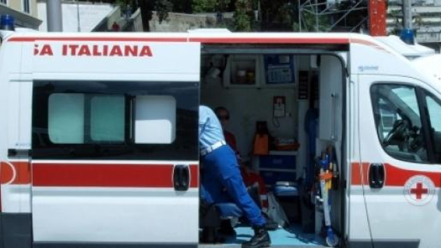 Prima veglia il marito, poi tenta suicidio