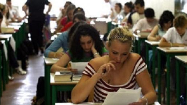 Trecce dei temi per gli esami: attenti alle bufale