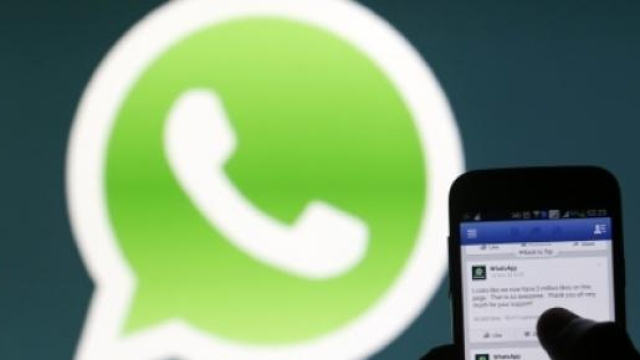 WhatsApp: app vietata ai minori