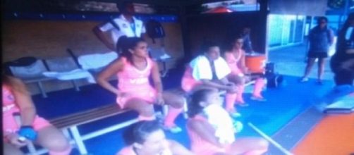 Las Leonas escuchando a Capurro