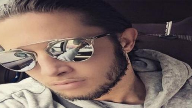 Tarek Benattia r&eacute;agit au bain de Thomas Vergara