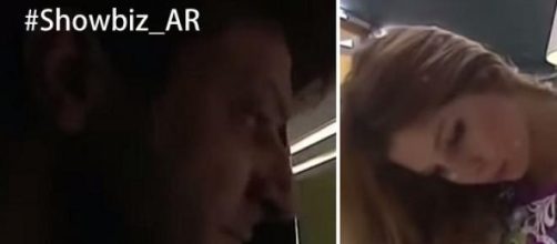 Romina mirada fijamente por un productor