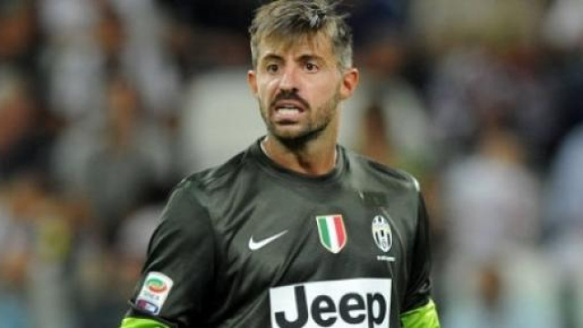 Storari in azione con la Juventus