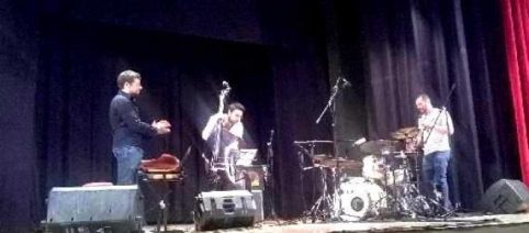 Phil Maturano diverte ed incanta il pubblico tarantino