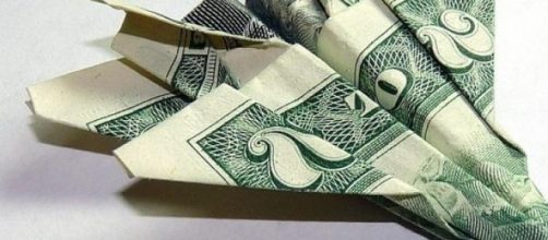 El d&oacute;lar fluye en el aire cambiario