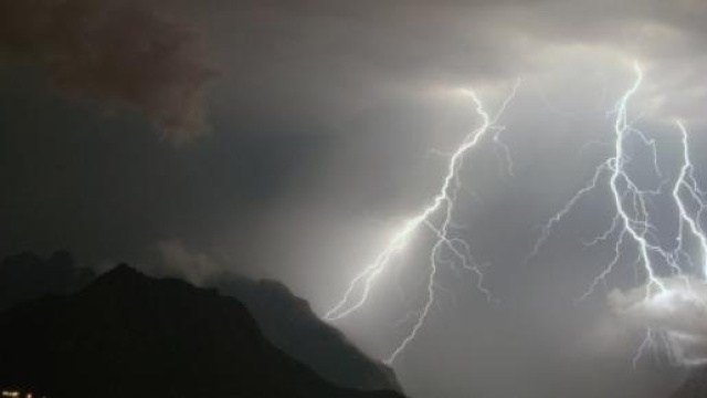Scarica di fulmini in una localit&agrave; italiana
