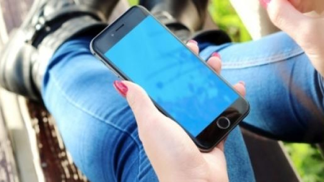 Prezzo smartphone volantino Mediaworld e Unieuro 