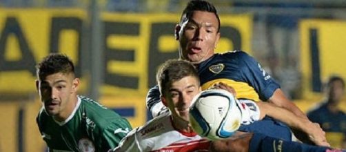 Boca Juniors venci&oacute; por 2 a 0 a Hurac&aacute;n Las Heras