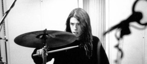 Dave Grohl entr&oacute; como baterista a Nirvana en 1990