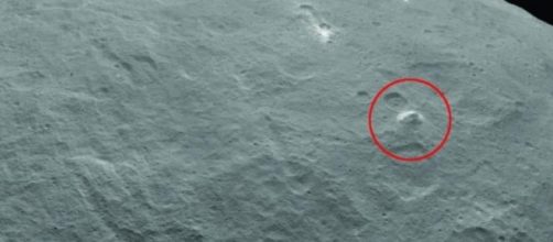 Estructura piramidal en el planeta Ceres