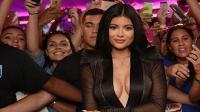 Kylie Jenner &agrave; l'inauguration de Sugar Factory.