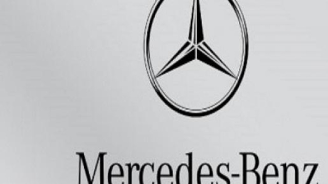 Mercedes assume giovani senza esperienza