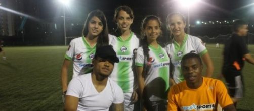 Josef Mart&iacute;nez y Jhon Murillo firmando aut&oacute;grafos