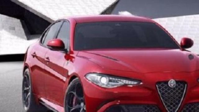 Alfa Romeo Giulia ecco le prime immagini ufficiali