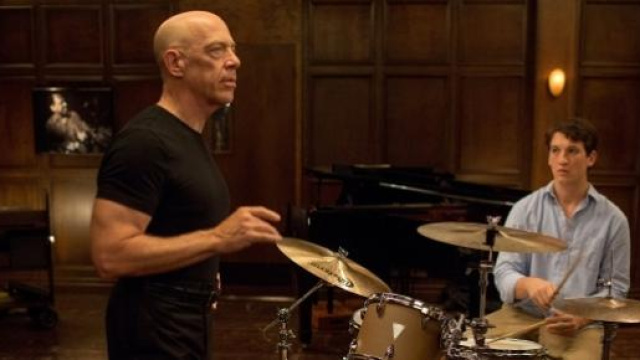  J.Simmons e Teller in una sequenza del film