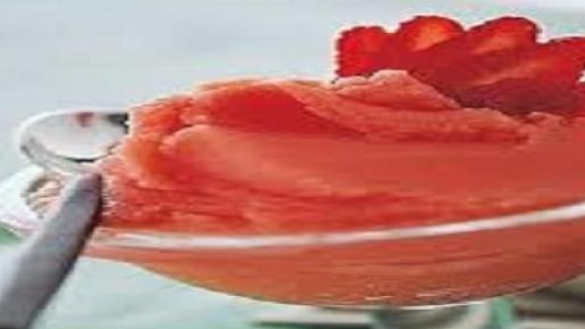 Sorbetto di fragola e yogurt
