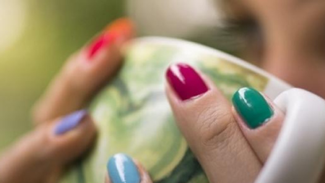 Nail art estate 2015: unghie multicolore