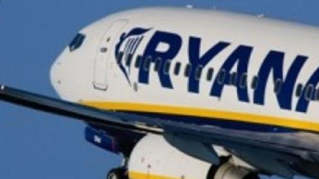 Un Airbus della Ryanair in volo