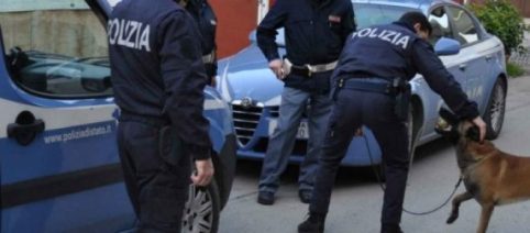 Catania, la polizia sequestra caramelle contenenti cocaina