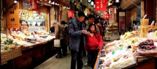 De compras en el mercado de Nishiki